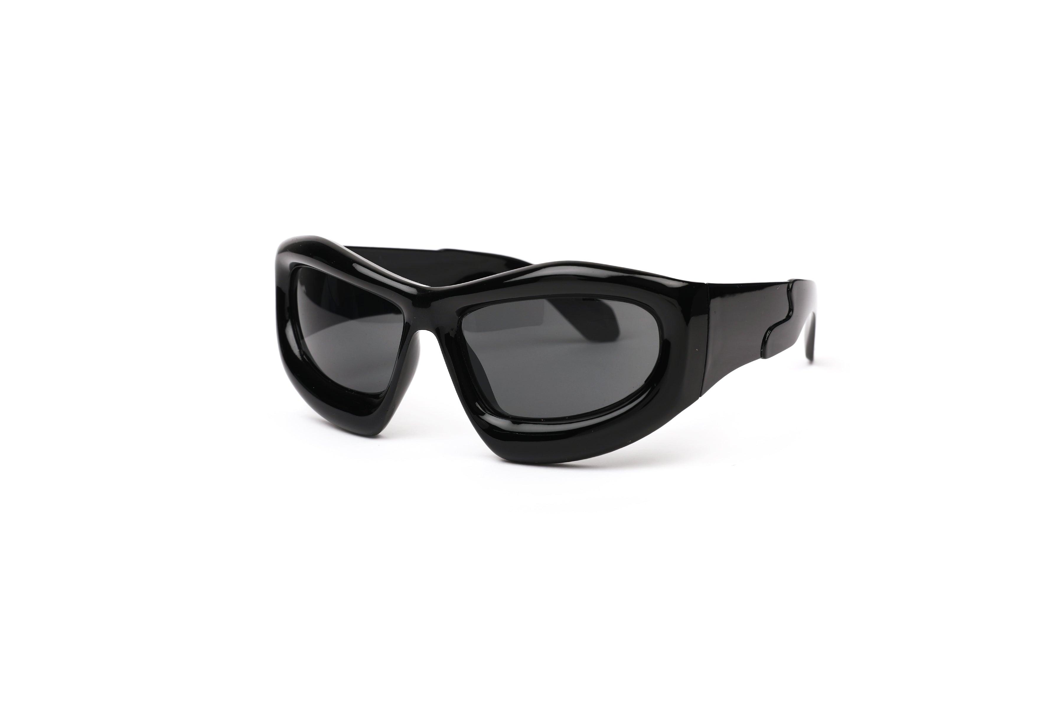 Bold Wrap-Around Design Sunglasses