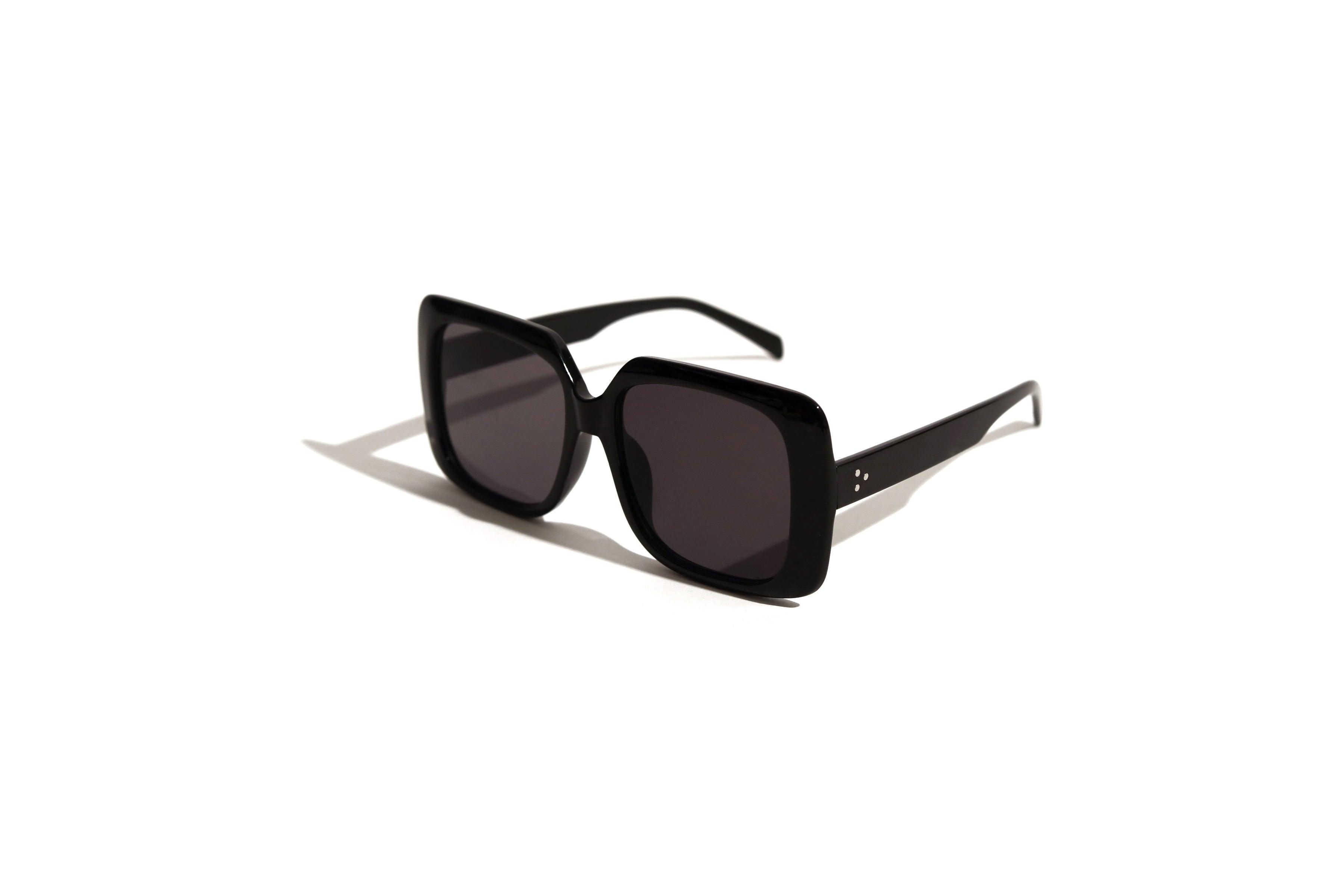 BOSS VIBES SUNGLASSES